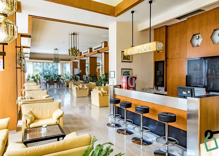 Hotiday Collection - Готель Сорренто