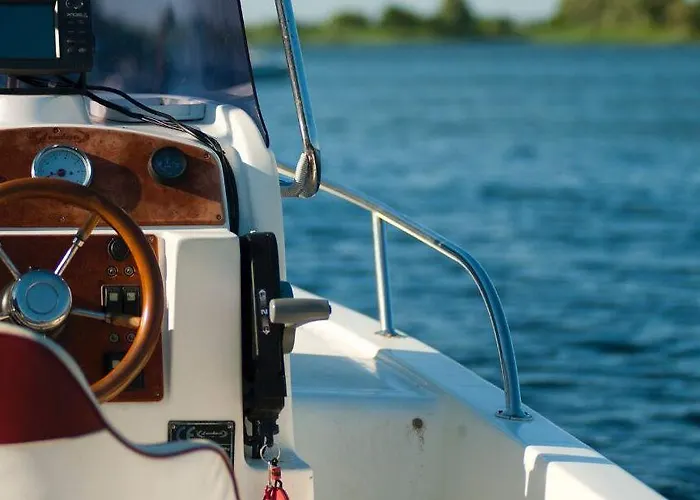 Hotiday Collection - Готель