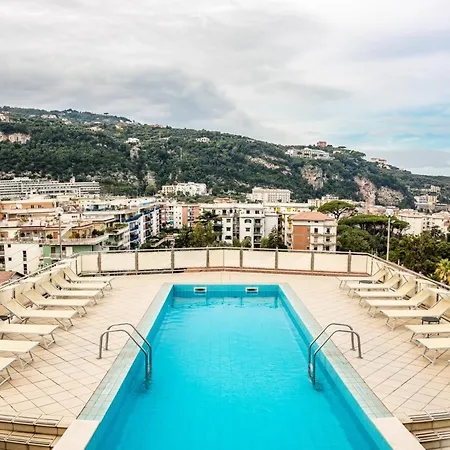 Hotel Hotiday Collection -