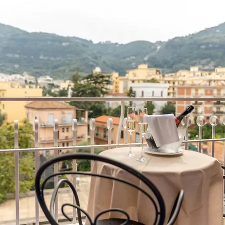 Hotiday Collection - מלון 4*