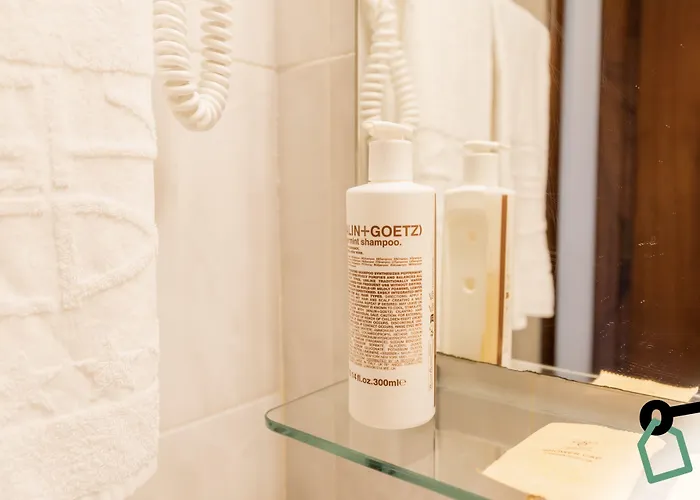 Отель Hotiday Collection - 4*