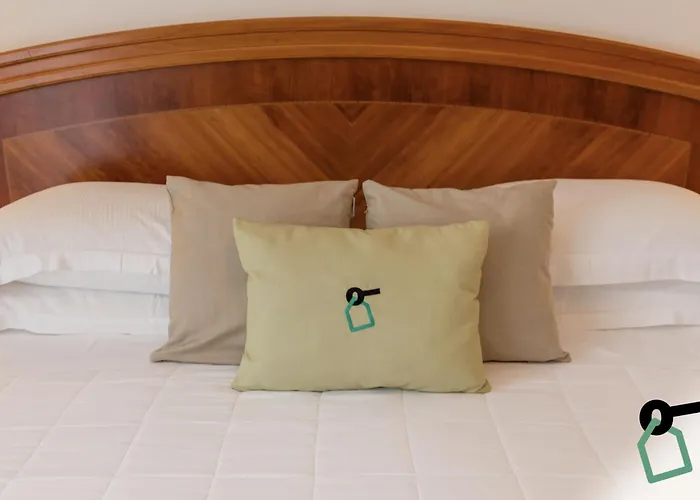 Hotel Hotiday Collection -