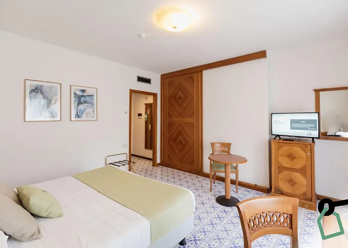 Hotel Hotiday Collection - 4*