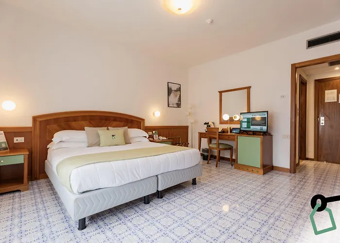 Hotiday Collection - Hotel